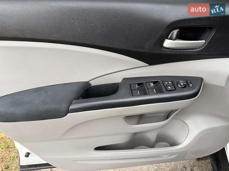 Внедорожник / Кроссовер Honda CR-V 2015 в Киеве