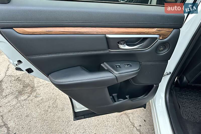 Позашляховик / Кросовер Honda CR-V 2017 в Києві фото 27 Позашляховик / Кросовер Honda CR-V 2017 в Києві