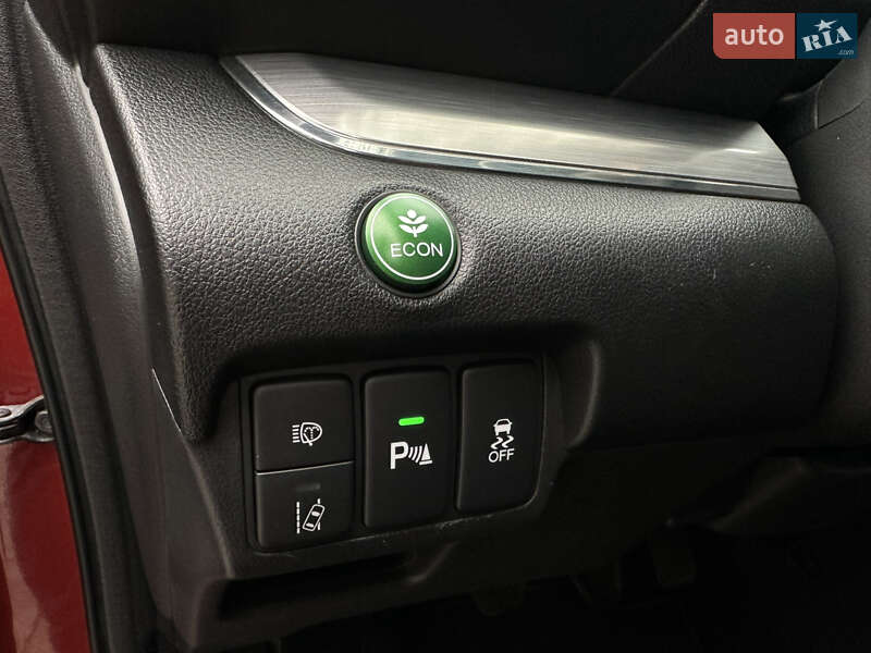 Внедорожник / Кроссовер Honda CR-V 2016 в Луцке