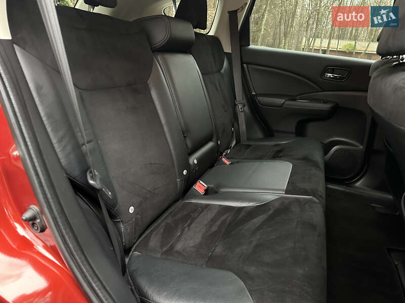 Внедорожник / Кроссовер Honda CR-V 2016 в Луцке