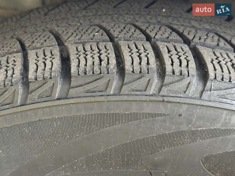 Позашляховик / Кросовер Honda CR-V 2008 в Києві