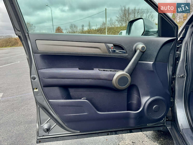 Позашляховик / Кросовер Honda CR-V 2011 в Полтаві