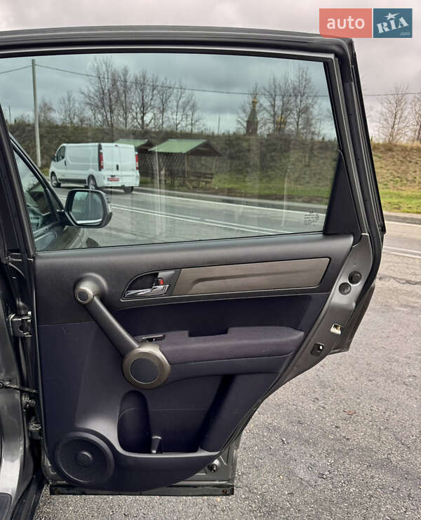 Позашляховик / Кросовер Honda CR-V 2011 в Полтаві