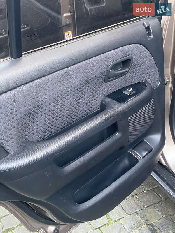 Внедорожник / Кроссовер Honda CR-V 2003 в Львове