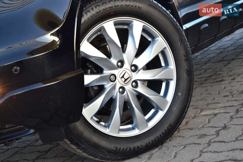 Позашляховик / Кросовер Honda CR-V 2011 в Дрогобичі