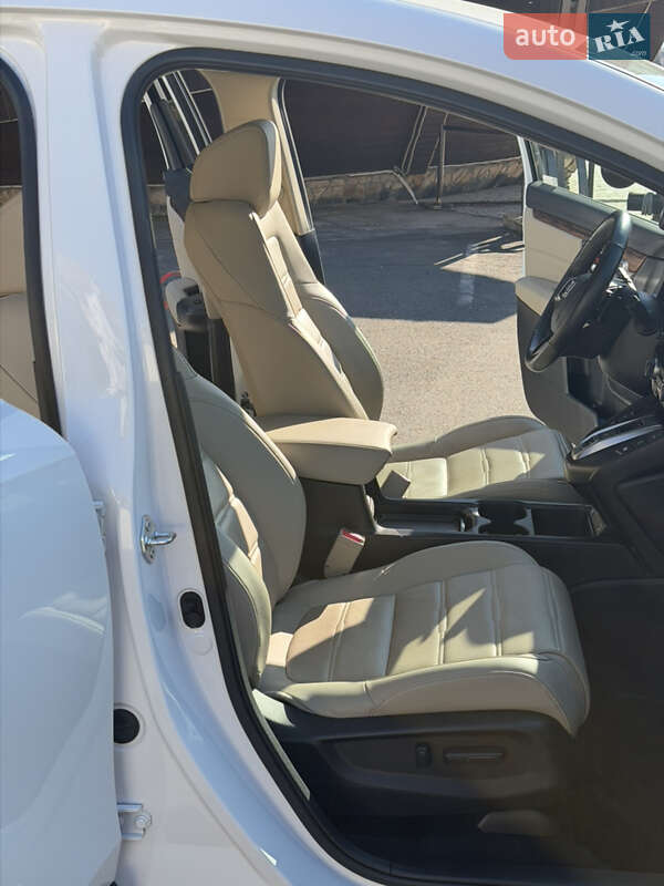 Внедорожник / Кроссовер Honda CR-V 2021 в Одессе