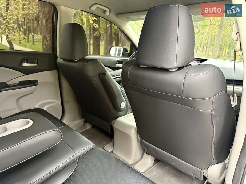 Позашляховик / Кросовер Honda CR-V 2015 в Києві