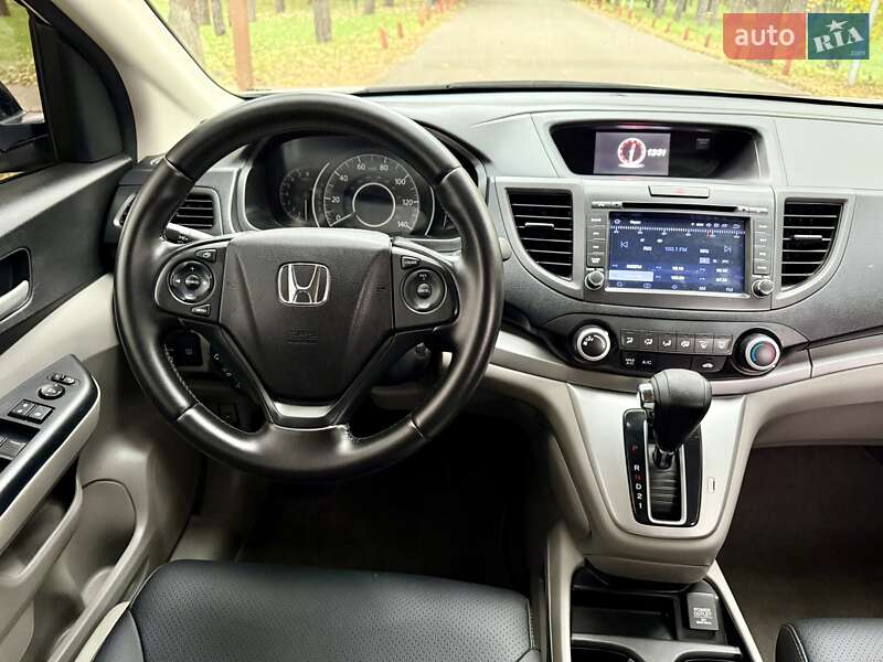 Позашляховик / Кросовер Honda CR-V 2015 в Києві