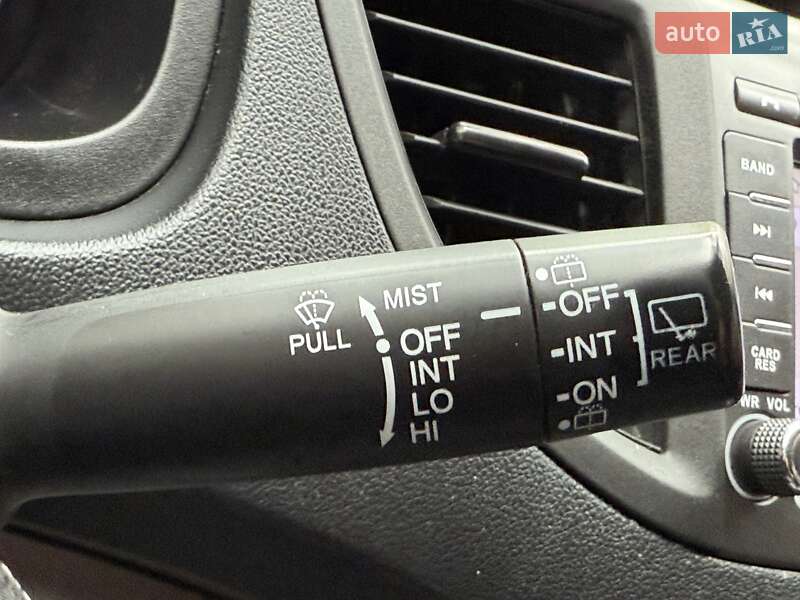 Позашляховик / Кросовер Honda CR-V 2015 в Києві