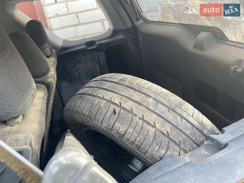 Внедорожник / Кроссовер Honda CR-V 2004 в Бобровице