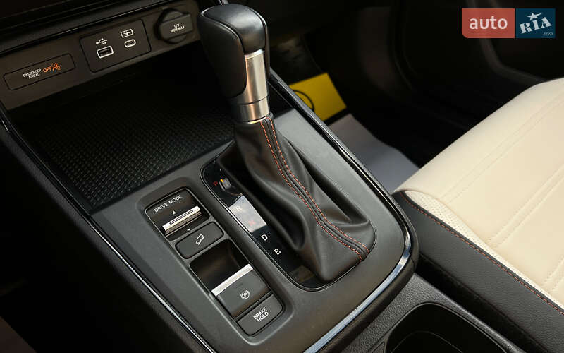 Внедорожник / Кроссовер Honda CR-V 2023 в Львове