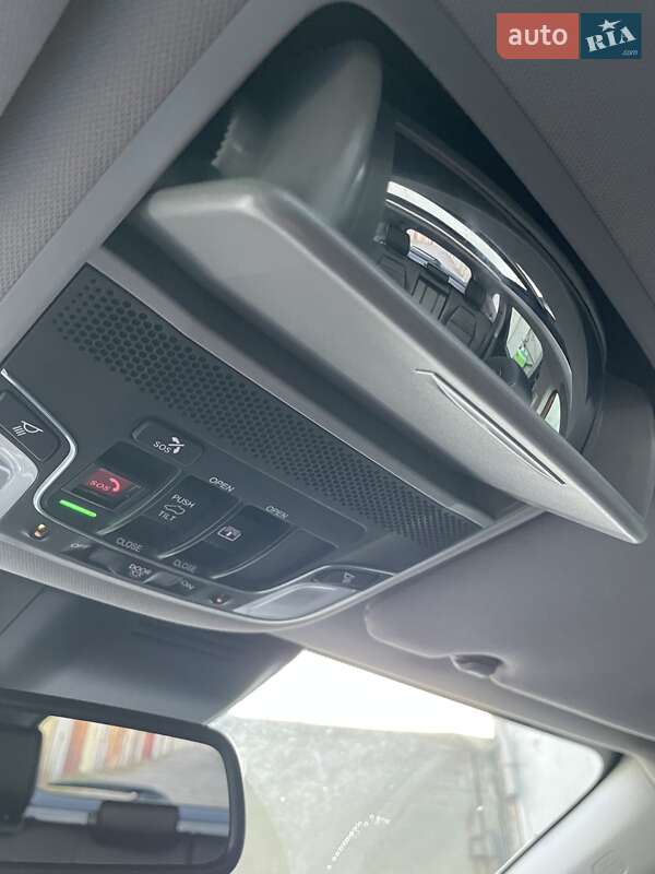 Позашляховик / Кросовер Honda CR-V 2018 в Києві