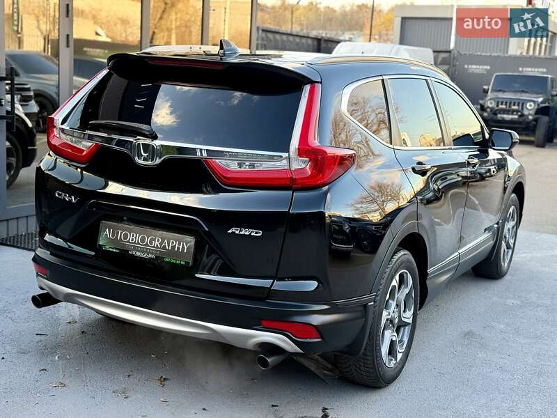 Позашляховик / Кросовер Honda CR-V 2017 в Києві