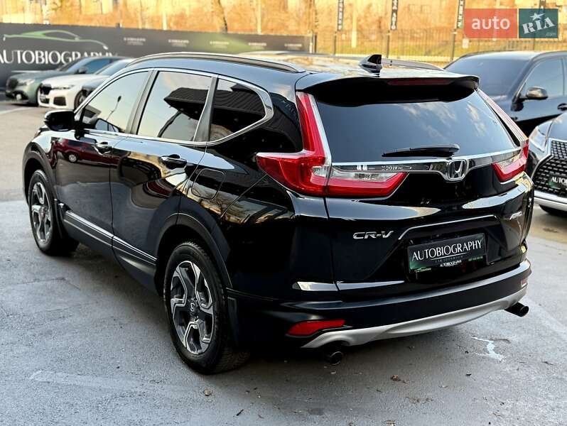 Позашляховик / Кросовер Honda CR-V 2017 в Києві
