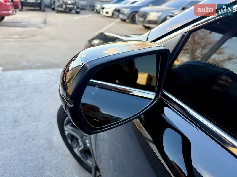 Позашляховик / Кросовер Honda CR-V 2017 в Києві