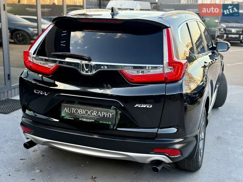 Позашляховик / Кросовер Honda CR-V 2017 в Києві