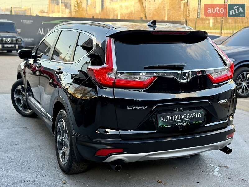 Позашляховик / Кросовер Honda CR-V 2017 в Києві