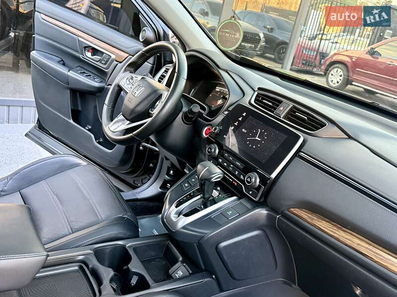 Позашляховик / Кросовер Honda CR-V 2017 в Києві