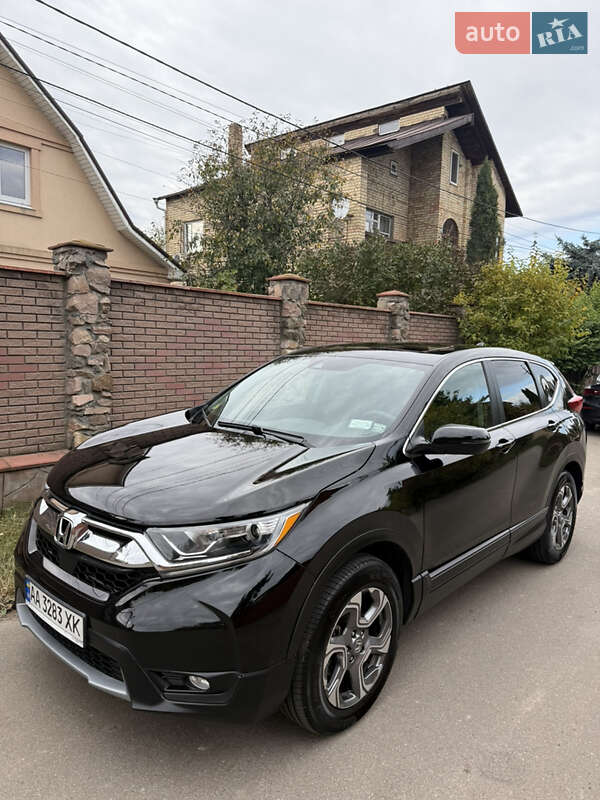 Внедорожник / Кроссовер Honda CR-V 2017 в Киеве