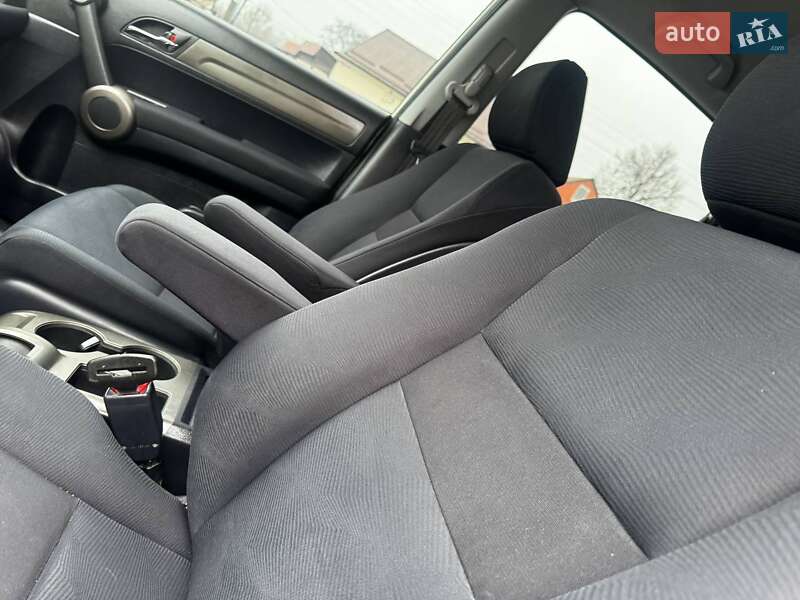 Внедорожник / Кроссовер Honda CR-V 2011 в Ахтырке фото 28 Внедорожник / Кроссовер Honda CR-V 2011 в Ахтырке