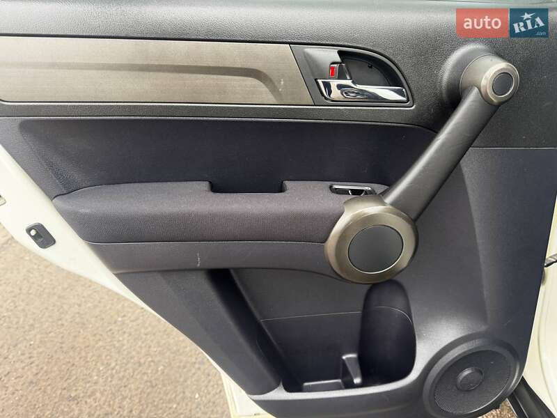 Внедорожник / Кроссовер Honda CR-V 2011 в Ахтырке фото 33 Внедорожник / Кроссовер Honda CR-V 2011 в Ахтырке