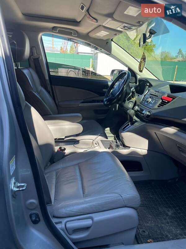 Внедорожник / Кроссовер Honda CR-V 2013 в Черновцах