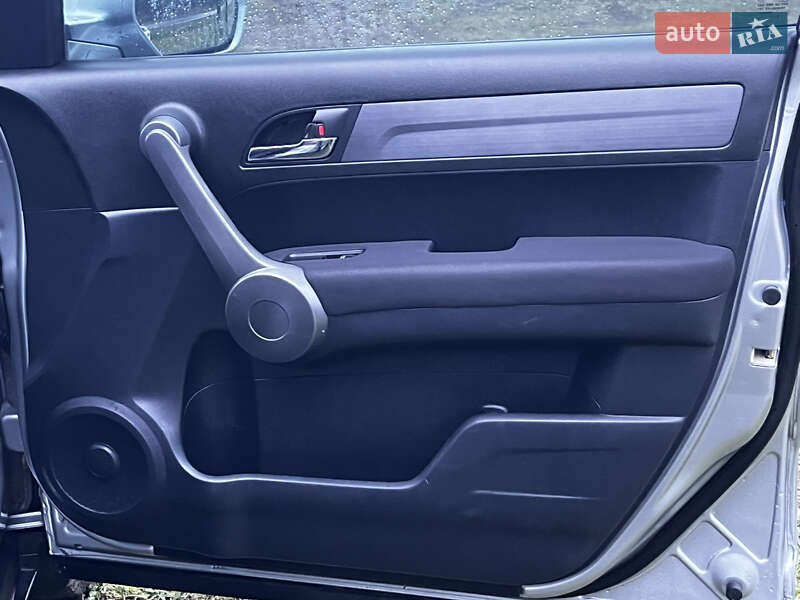 Внедорожник / Кроссовер Honda CR-V 2008 в Борщеве