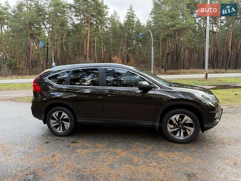 Позашляховик / Кросовер Honda CR-V 2015 в Києві
