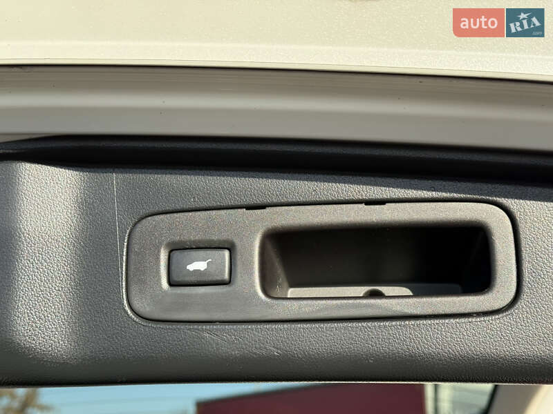 Позашляховик / Кросовер Honda CR-V 2013 в Радивиліві