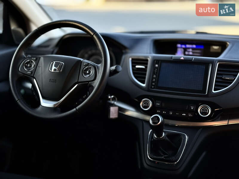 Внедорожник / Кроссовер Honda CR-V 2015 в Радивилове