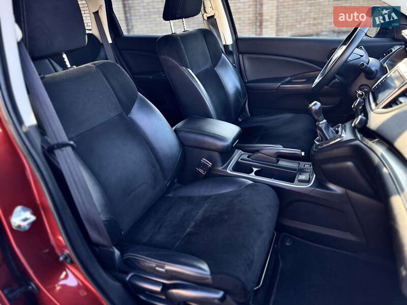 Внедорожник / Кроссовер Honda CR-V 2015 в Радивилове