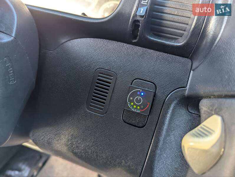 Внедорожник / Кроссовер Honda CR-V 2003 в Трускавце