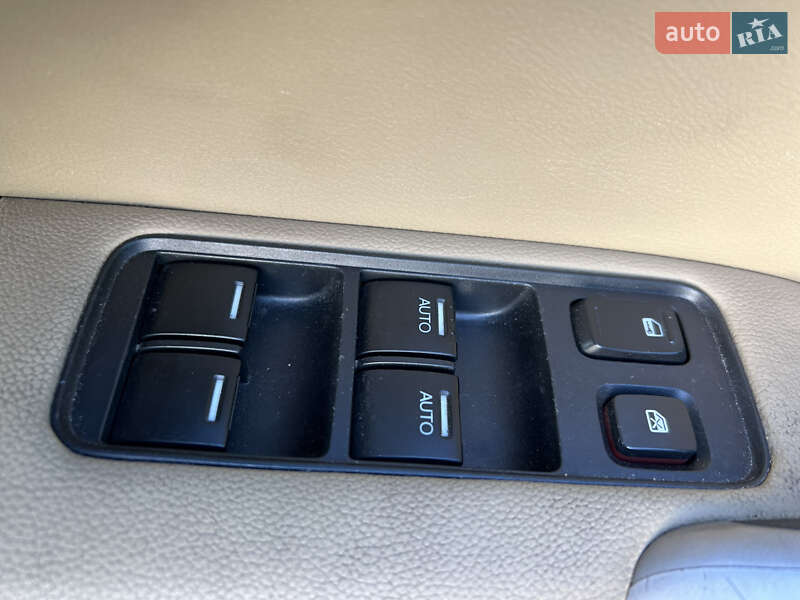 Позашляховик / Кросовер Honda CR-V 2007 в Тернополі