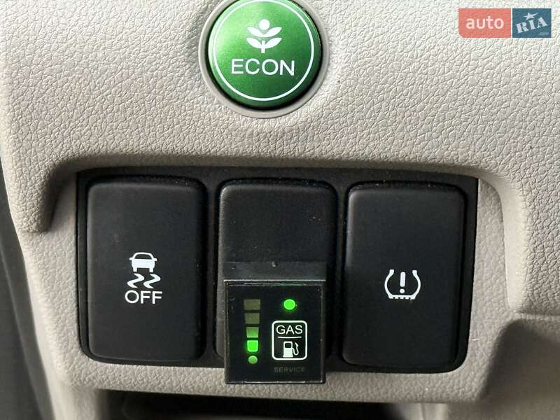 Внедорожник / Кроссовер Honda CR-V 2015 в Киеве