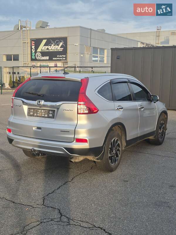 Позашляховик / Кросовер Honda CR-V 2017 в Києві фото 6 Позашляховик / Кросовер Honda CR-V 2017 в Києві