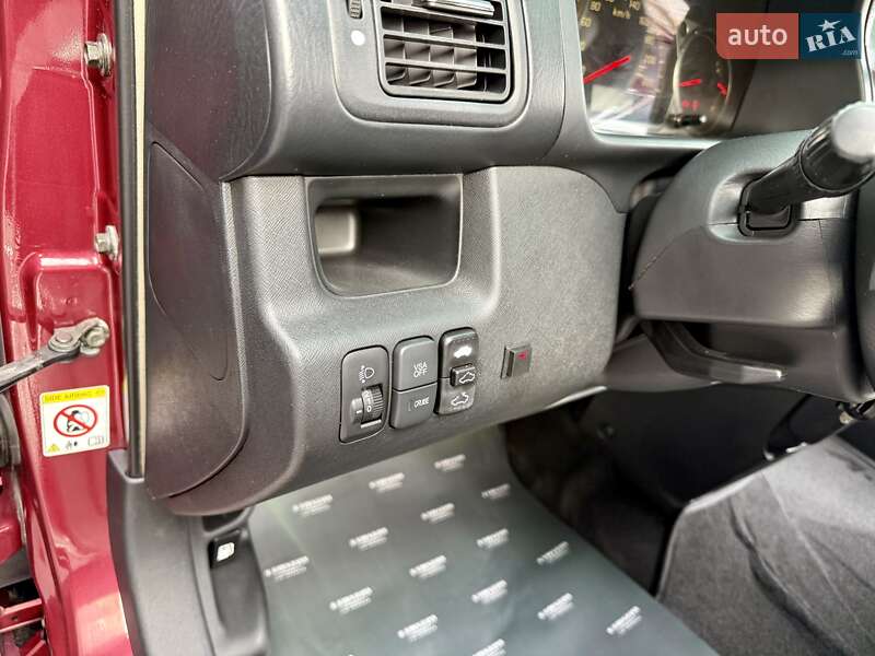 Позашляховик / Кросовер Honda CR-V 2006 в Києві