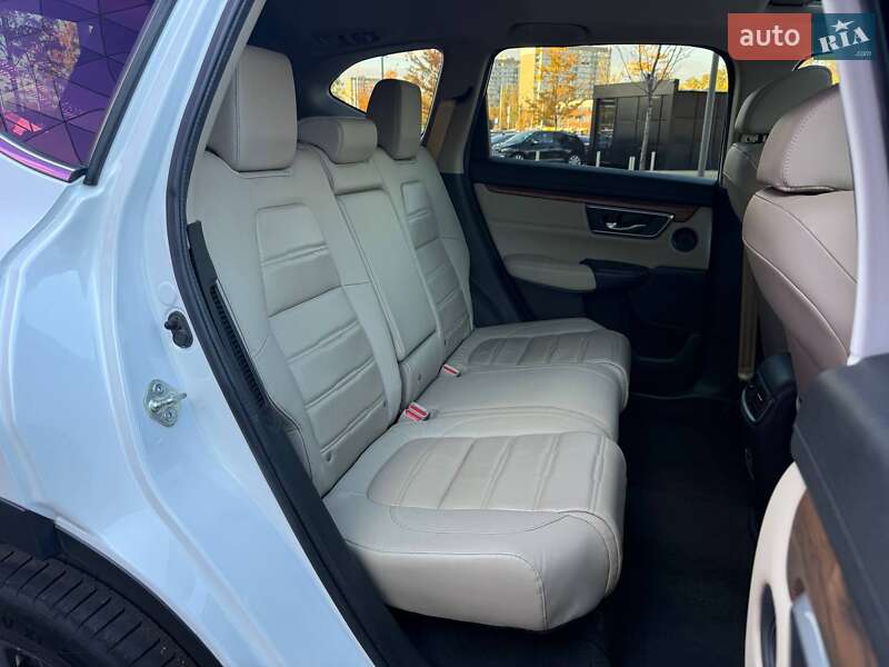 Внедорожник / Кроссовер Honda CR-V 2020 в Киеве