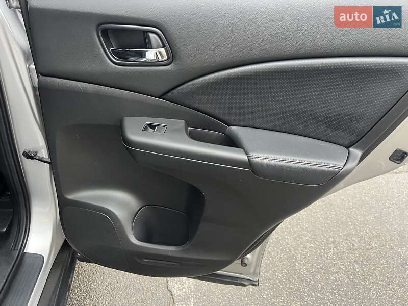 Внедорожник / Кроссовер Honda CR-V 2014 в Киеве