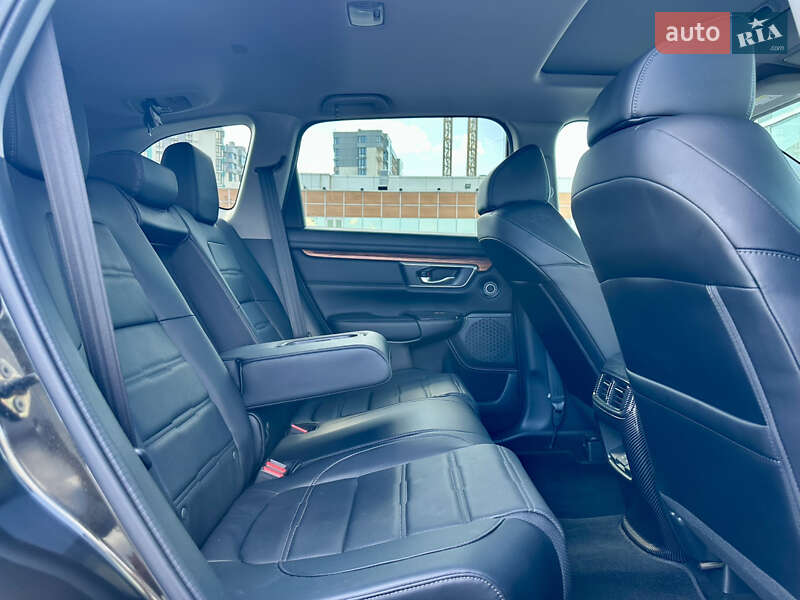 Позашляховик / Кросовер Honda CR-V 2018 в Києві