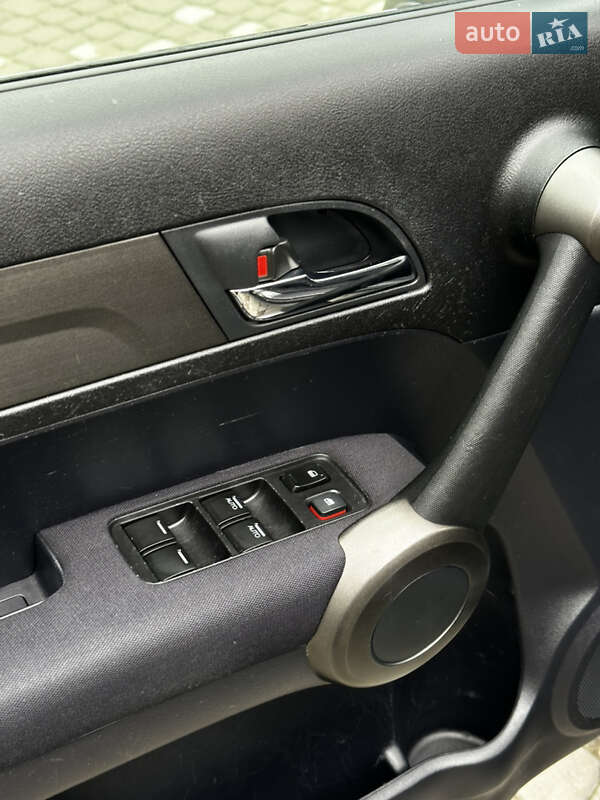 Позашляховик / Кросовер Honda CR-V 2010 в Львові фото 6 Позашляховик / Кросовер Honda CR-V 2010 в Львові