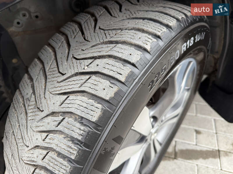 Внедорожник / Кроссовер Honda CR-V 2010 в Кременце