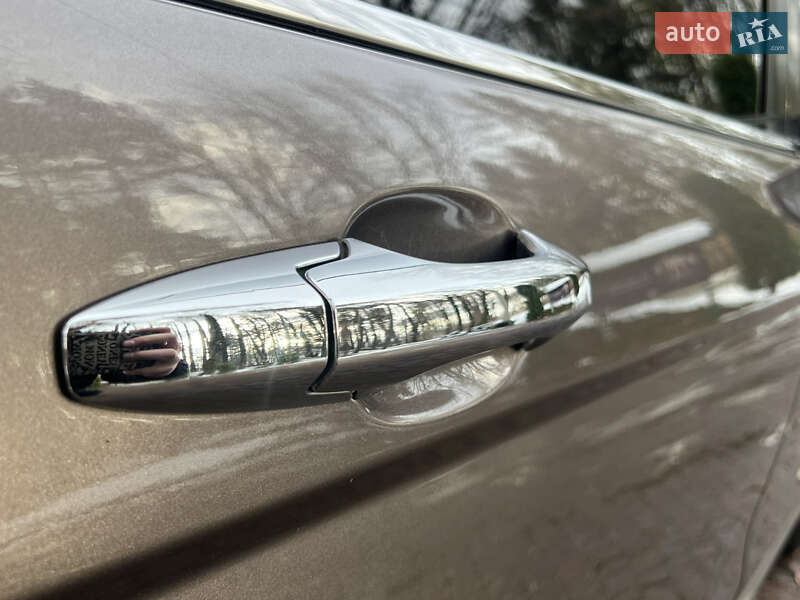 Внедорожник / Кроссовер Honda CR-V 2010 в Трускавце