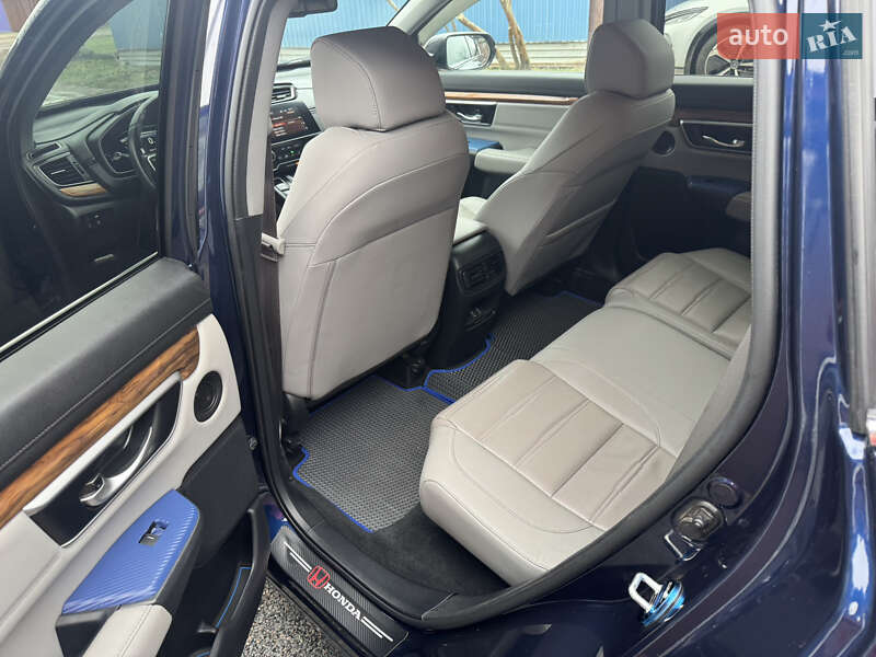 Внедорожник / Кроссовер Honda CR-V 2021 в Киеве