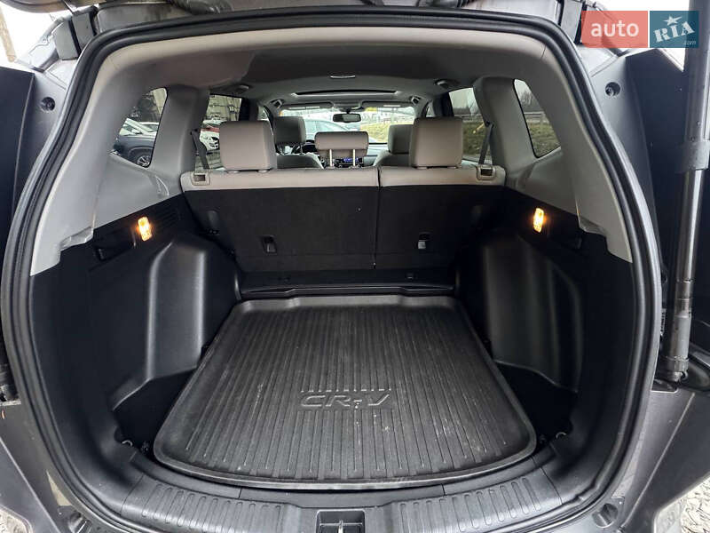 Позашляховик / Кросовер Honda CR-V 2017 в Стрию