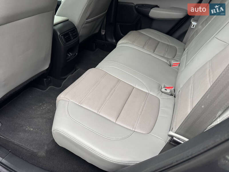 Позашляховик / Кросовер Honda CR-V 2017 в Стрию