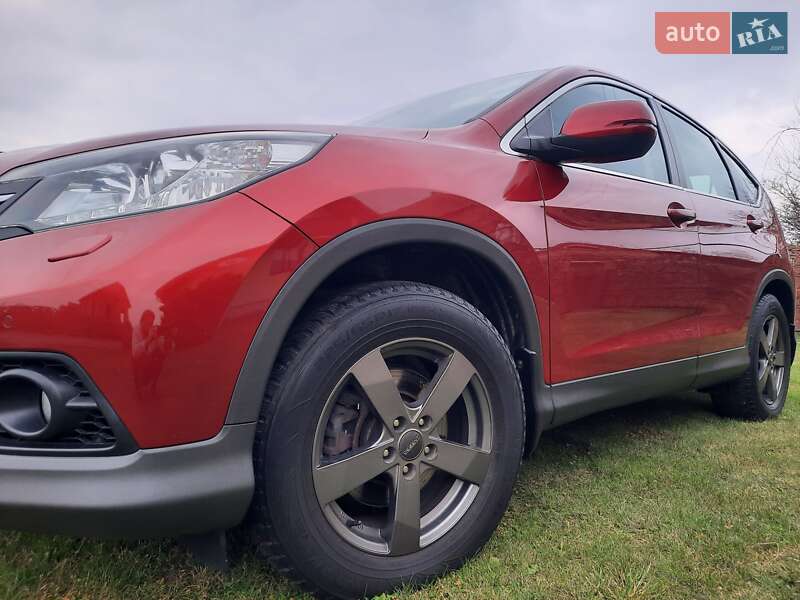 Внедорожник / Кроссовер Honda CR-V 2014 в Стрые
