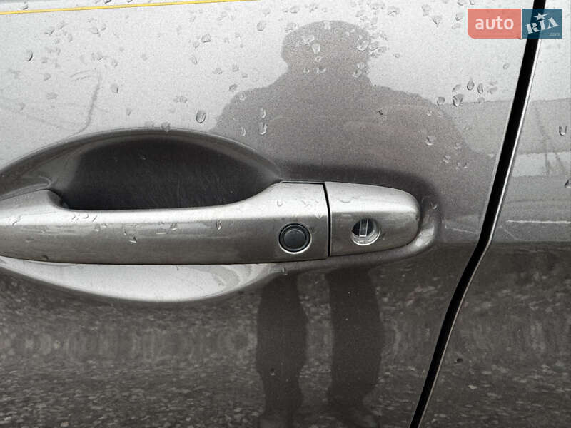 Позашляховик / Кросовер Honda CR-V 2016 в Києві