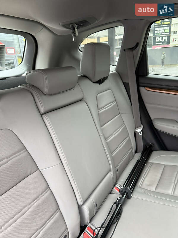 Внедорожник / Кроссовер Honda CR-V 2018 в Хмельницком