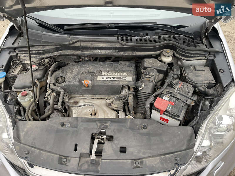 Позашляховик / Кросовер Honda CR-V 2011 в Києві