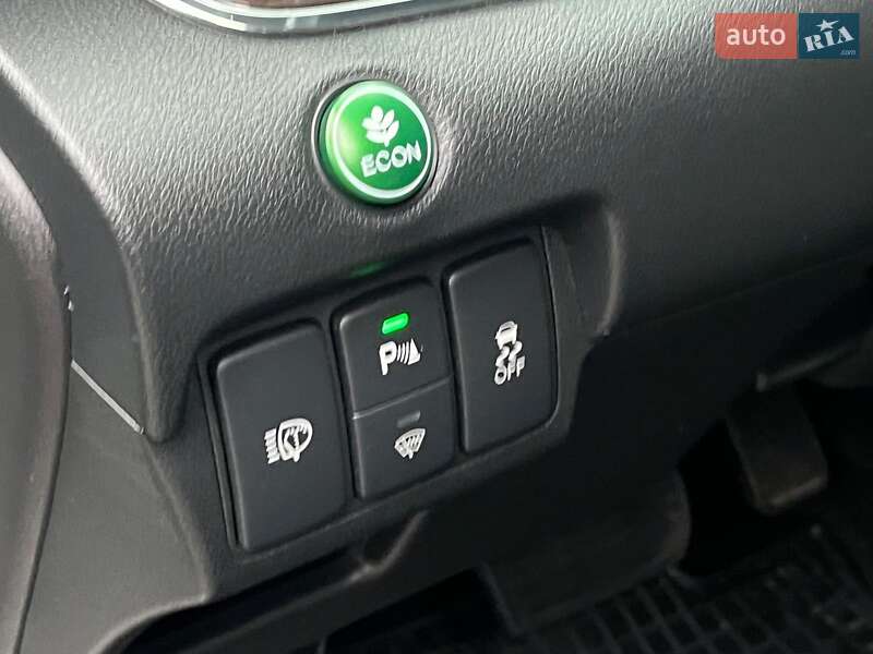 Позашляховик / Кросовер Honda CR-V 2016 в Києві